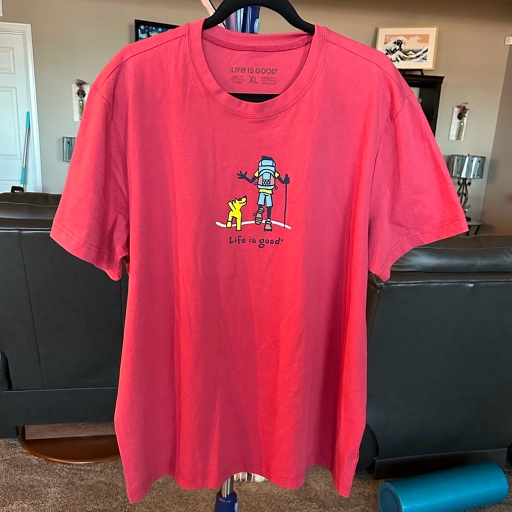 Life is Good pinkish short sleeve T-Shirt with a guy and his dog. Size XL